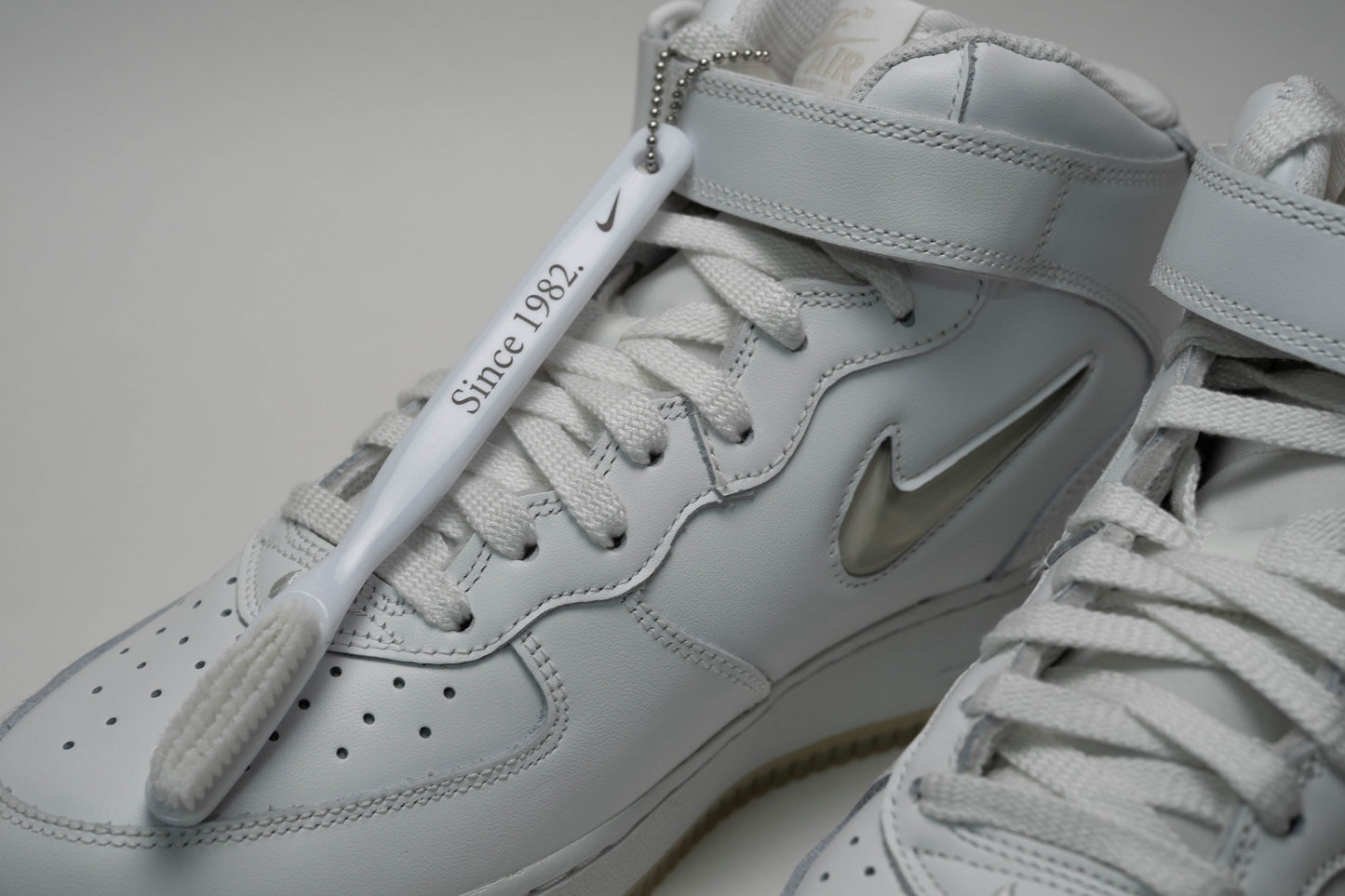 NIKE AIR FORCE 1 Mid '07 "White Jewel"